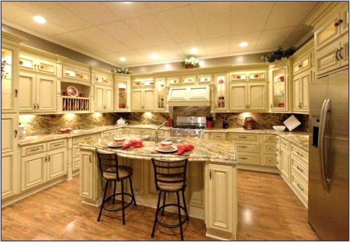Antique White Shaker Cabinets