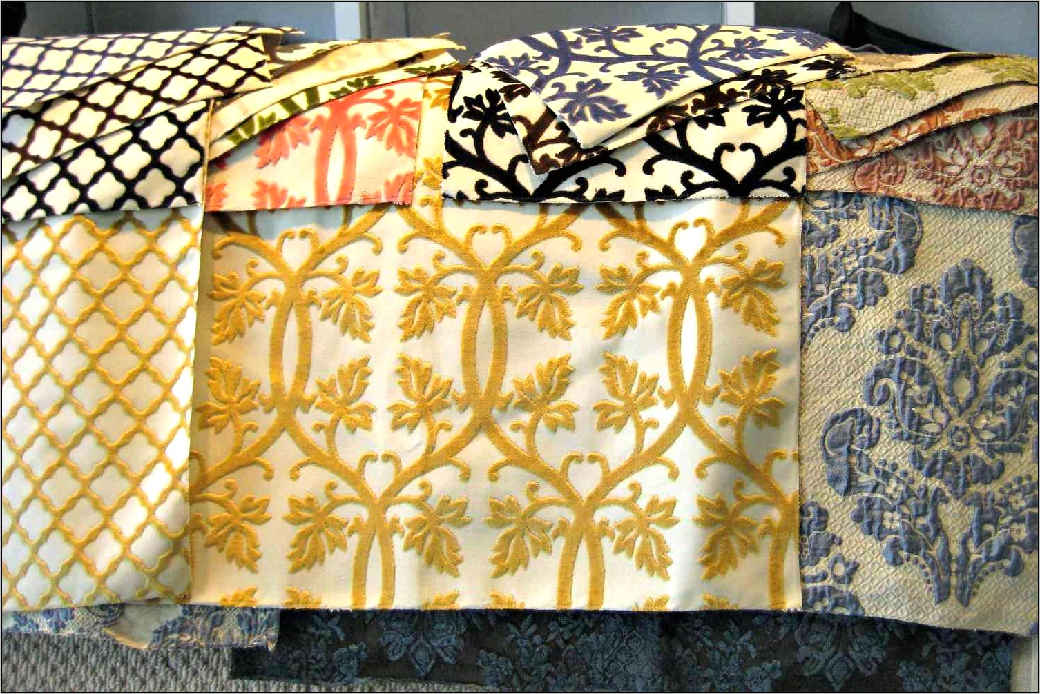 Best Fabric To Recover Dining Chairs