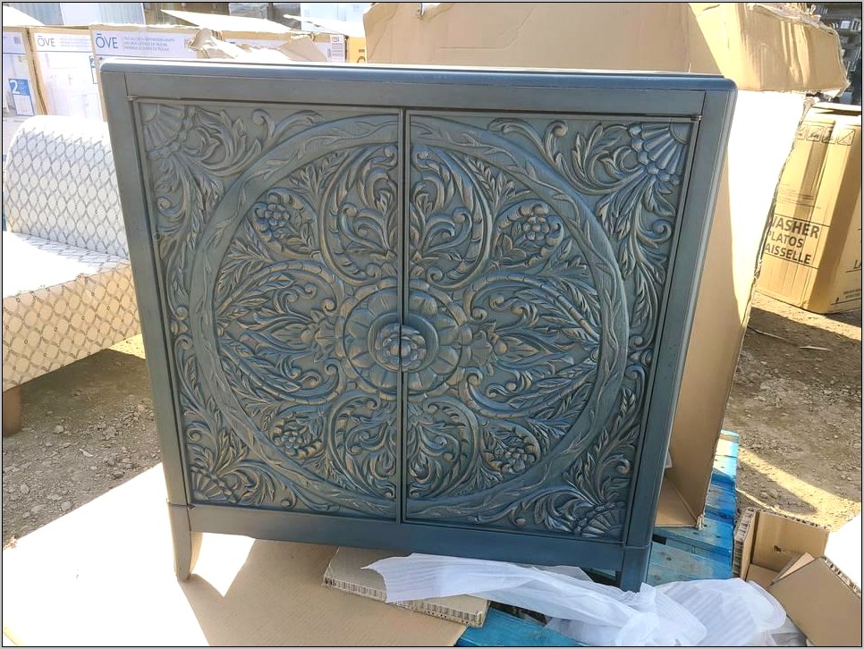 Pike And Main Accent Cabinet